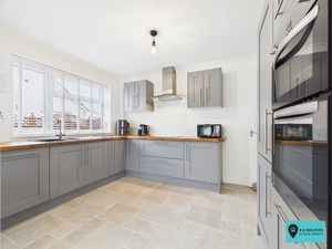 Kitchen- click for photo gallery